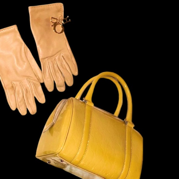 Dior Lady Dior Vintage Gold Charm Lamb Skin Leather Gloves - Picture 3 of 7